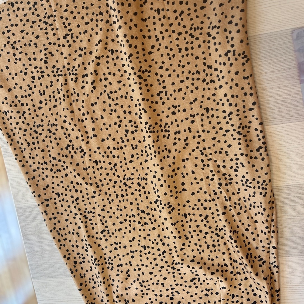 Cotton Candy Tan‎ and Black Spotted Skirt size M